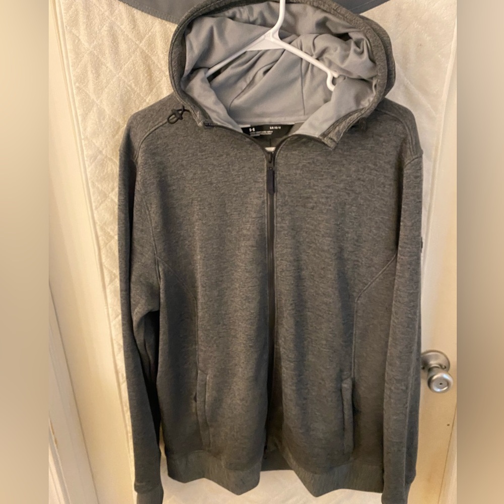 Mens Large Under Armor hoodie zip up